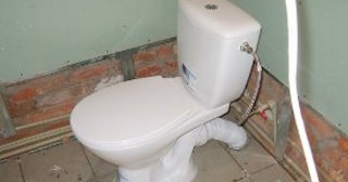 Установка приставного унитаза в Серпухове - монтаж и подключение, СантехДомСрп от 5246 рублей